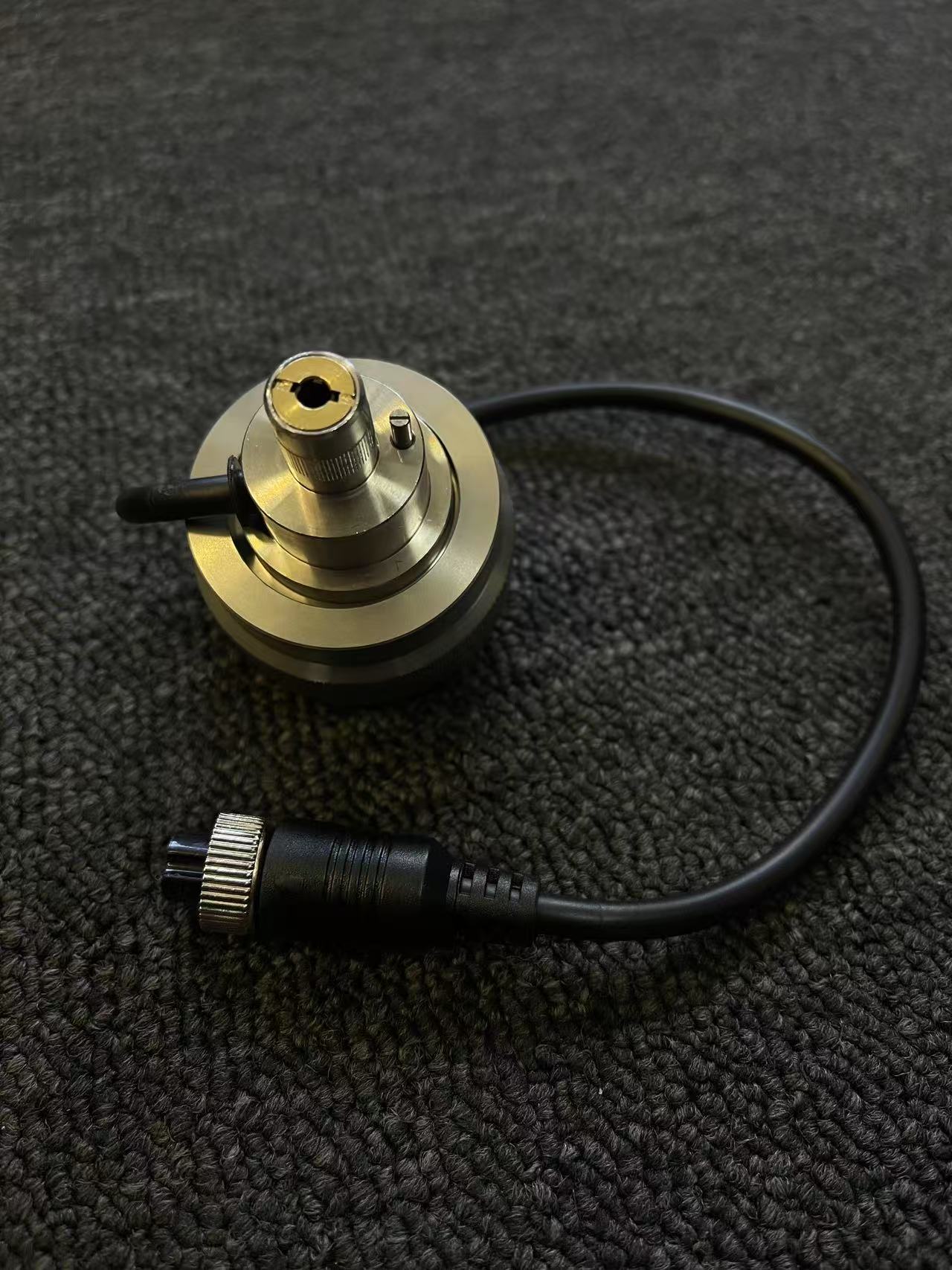 VKB to TM metal connector